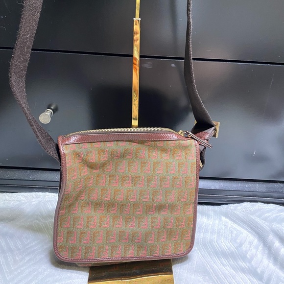 Fendi crossbody - Picture 10 of 16